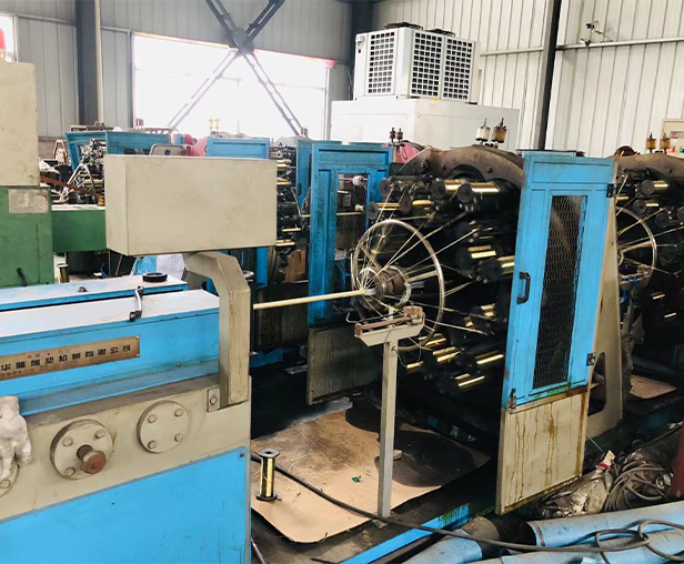 鋼絲編織膠管生產設備