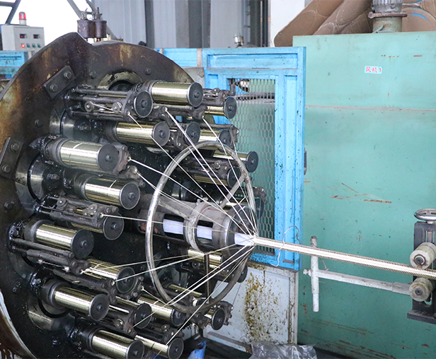 鋼絲編織膠管車間設備